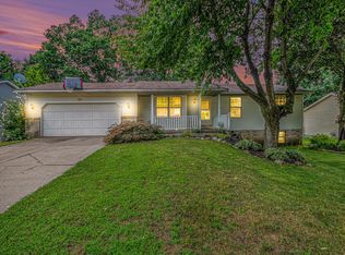 402 Standish Dr, Wayland, MI 49348