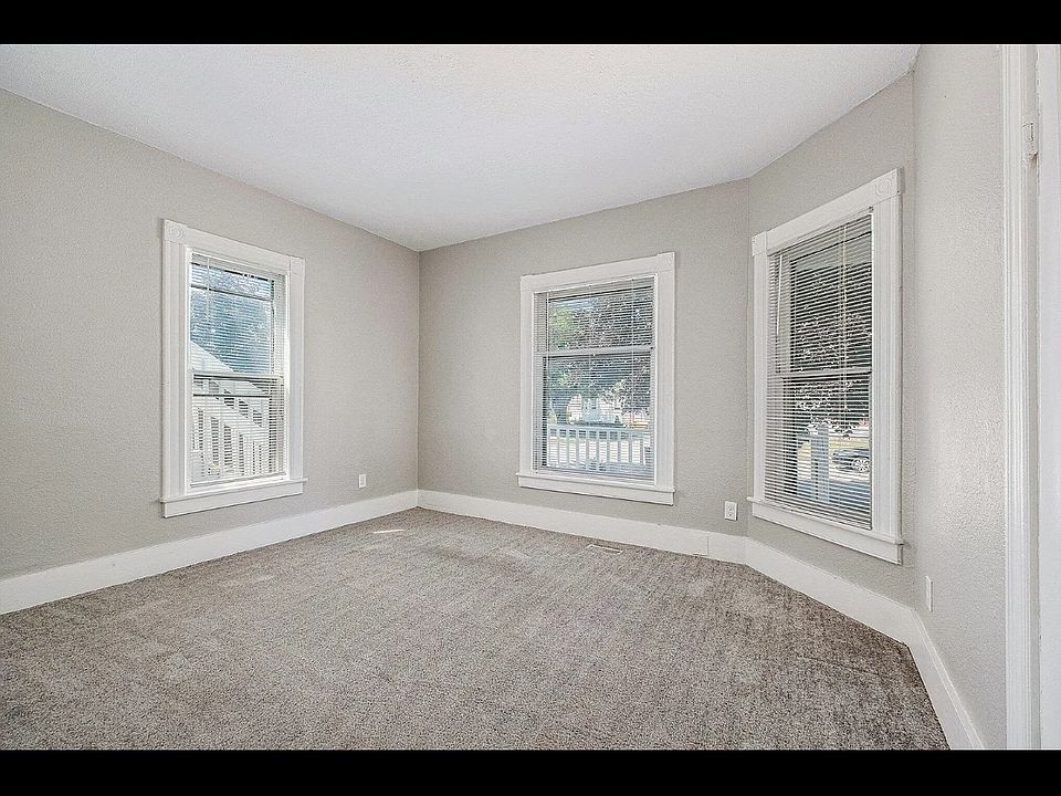 1st image of 2864 Vermont Ave SW #1