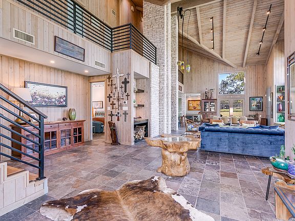 3rd image of 27359 Smithson Valley