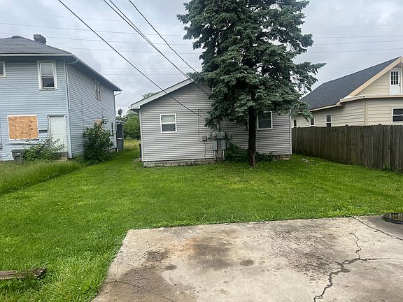 4th image of 911 N Sherman Dr