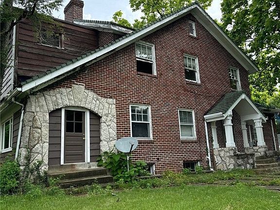2nd image of 1653 Harvard Blvd