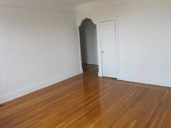 4th image of 40-67 Hampton St #4C