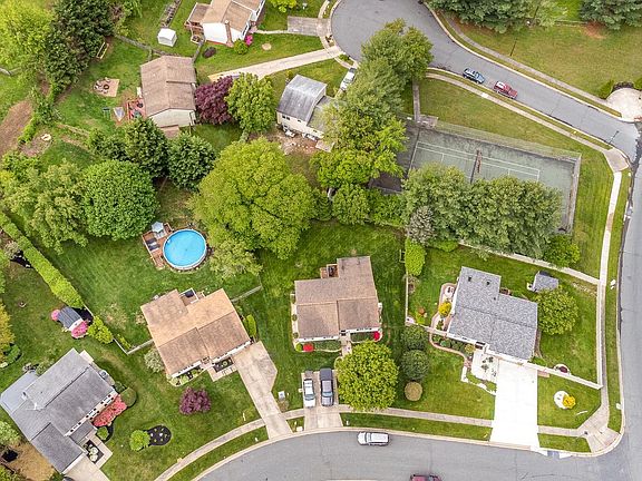 5th image of 804 Hurley Ct