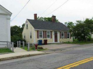 16 Kendall Rd, Tyngsboro, MA 01879