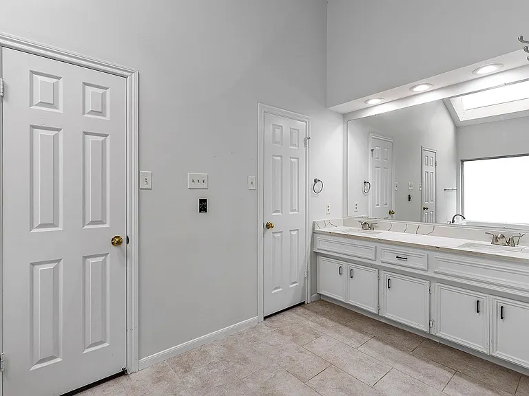 5622 Woodland Creek Dr — Photo 15