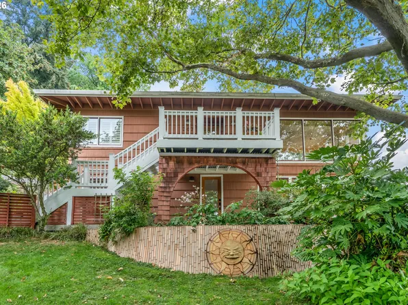 307 SW Hamilton St, Portland, OR 97239