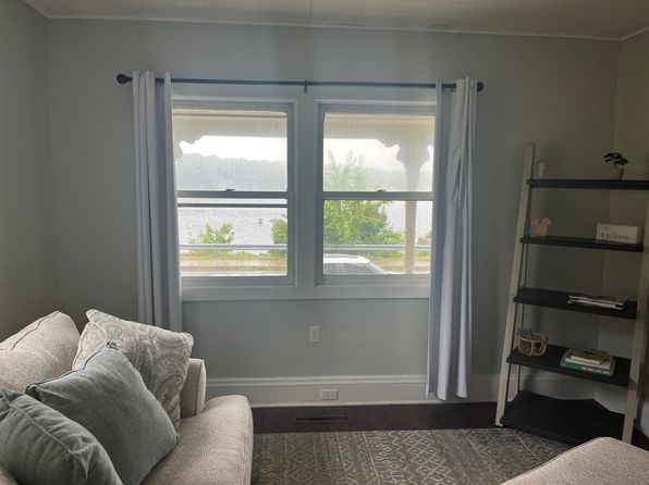 132 Greenmanville Ave #1