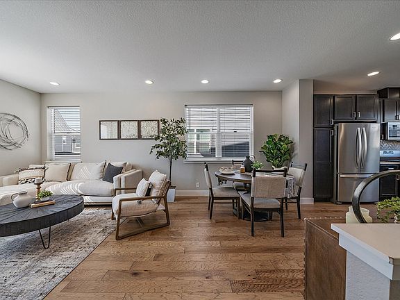 4th image of 2076 Alcott Way