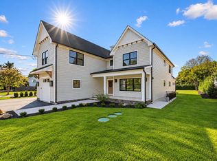 53 S Phillips Ave, Speonk, NY 11972