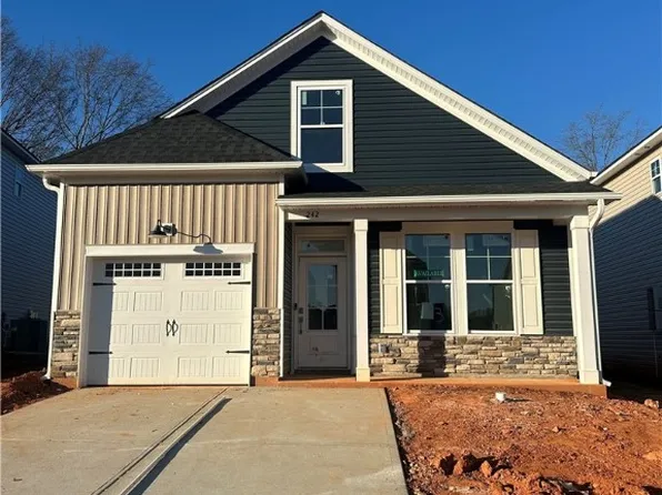 242 Brown Cir, Easley, SC 29642