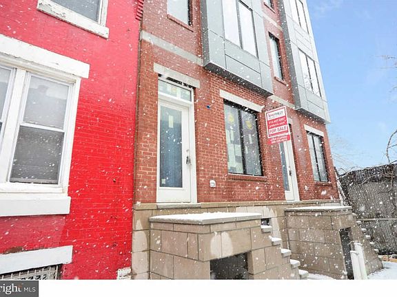 3rd image of 3016 W Cabot St