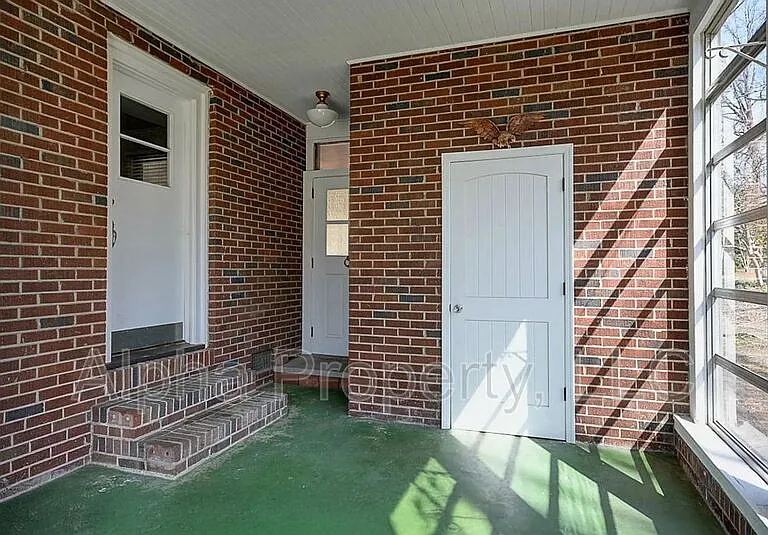 21 Lisa Dr — Photo 4