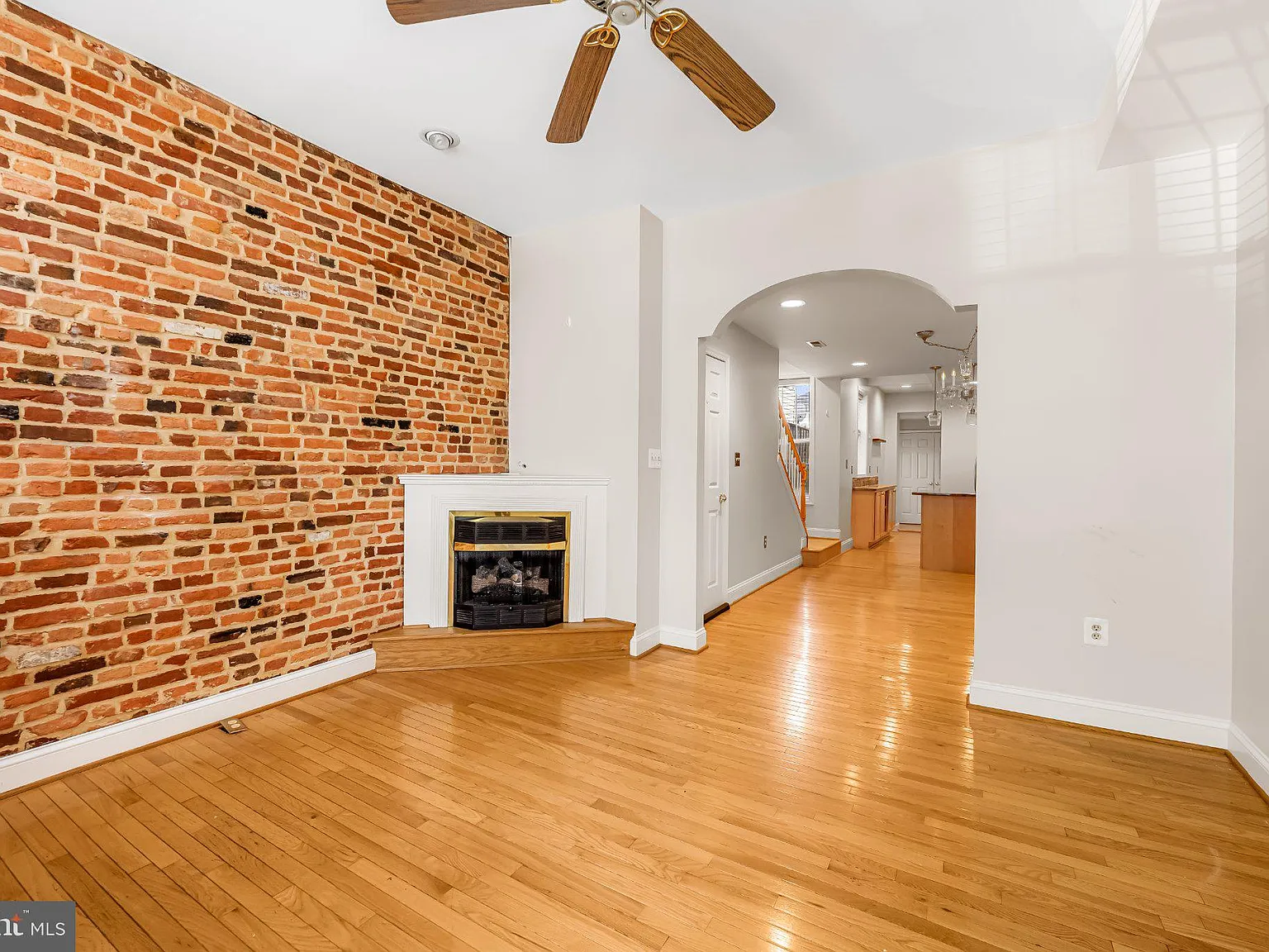 2 bed, 2.5 bath, 1496 sqft, $2,400 — Photo 4