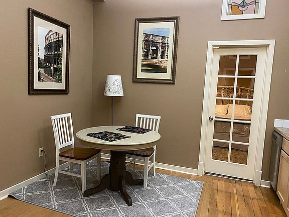 4th image of 302 W Yakima Ave APT 203