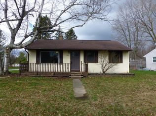 6966 Calson Dr, Lansing, MI 48911