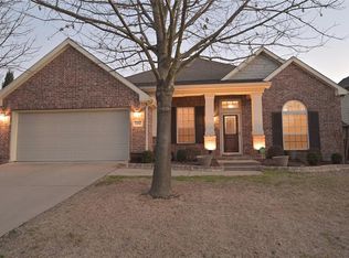 2404 Vintage Dr, Arlington, TX 76001