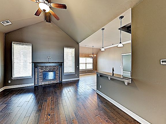 5th image of 17332 Hardwood Pl