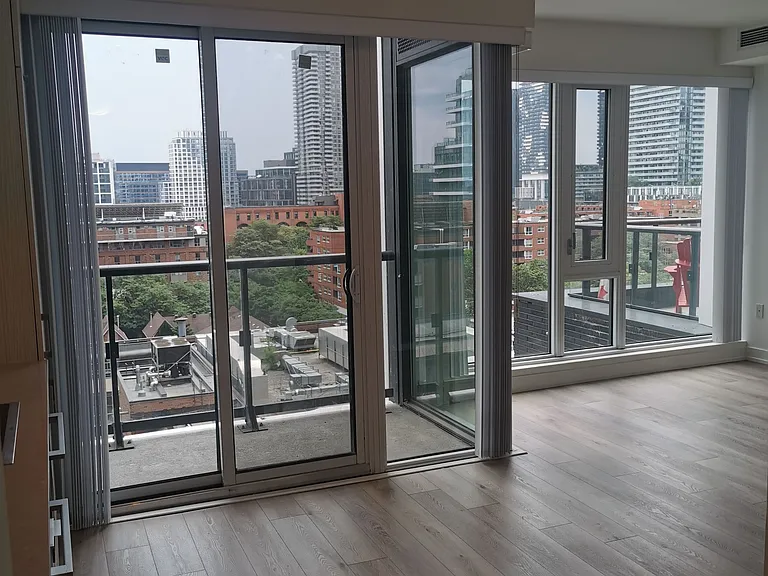 158 Front St E #821 — Photo 13