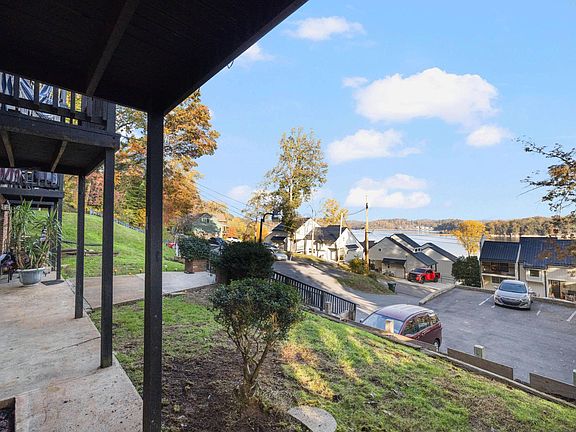 4th image of 107 Angeline Dr #2