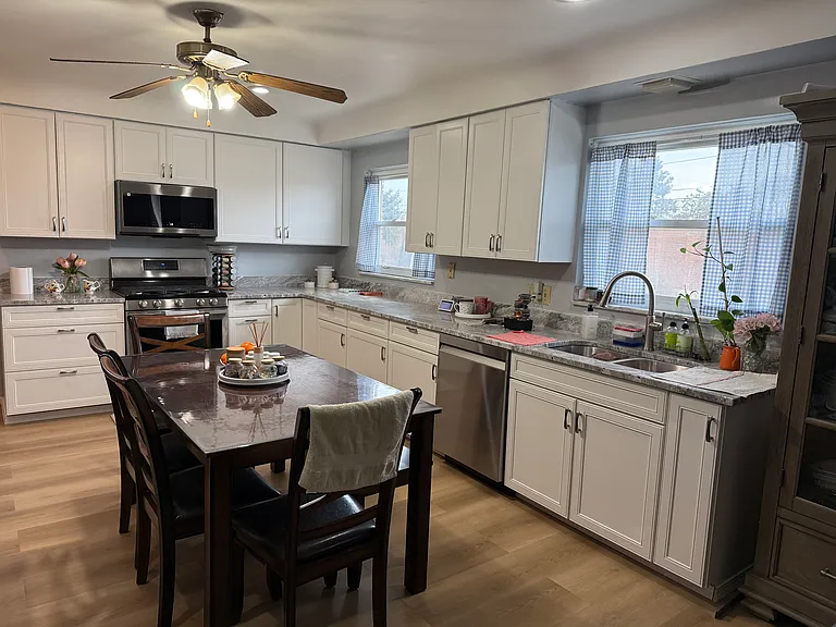 8565 Potomac Ave — Photo 35