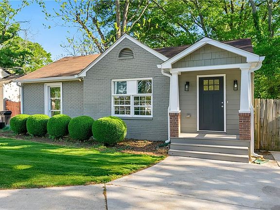 3rd image of 1258 Lyle Ave