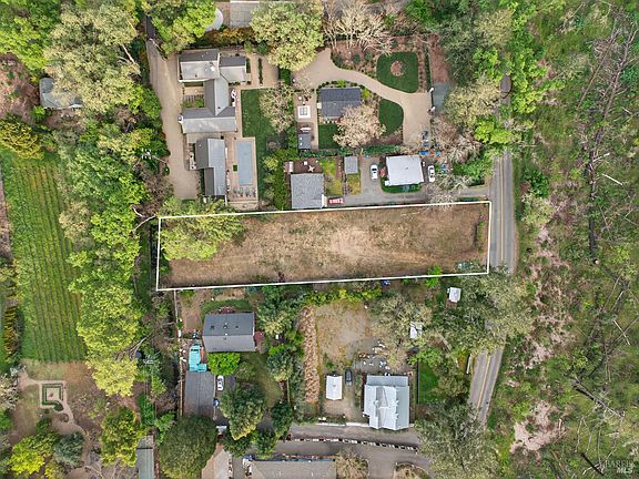 2nd image of 420 Glass Mountain Road