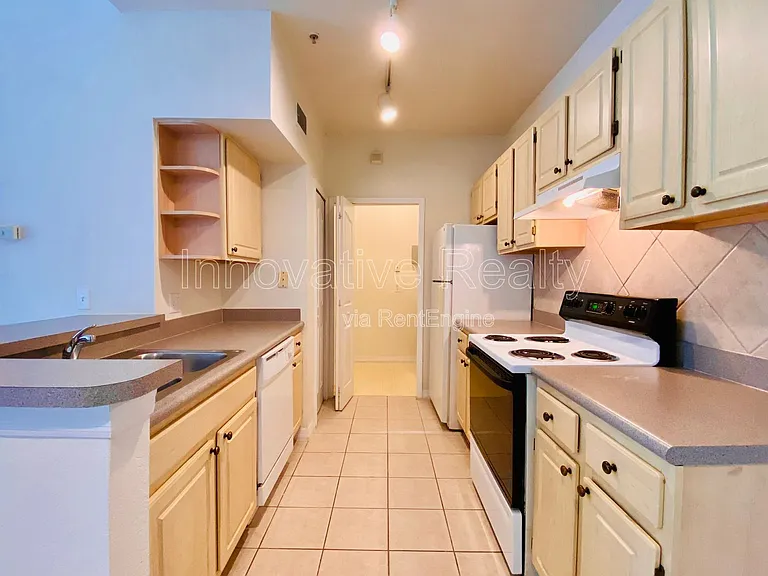 1275 Lake Shadow Cir #13305 — Photo 9