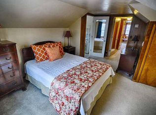 11118 Minnetonka Blvd, Hopkins, MN 55305