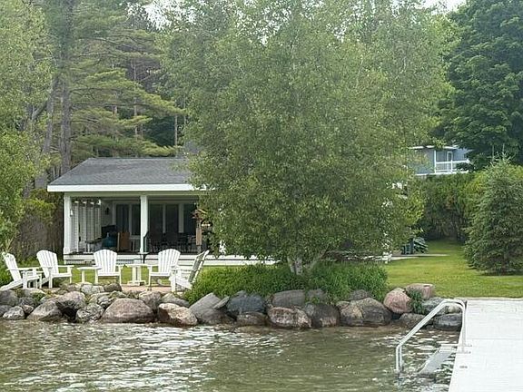 2nd image of 8630 Curtis Ln