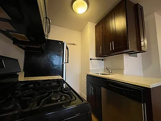 Rented by Hillel Realty Group