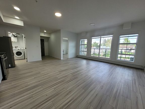 3rd image of 5005 50th St