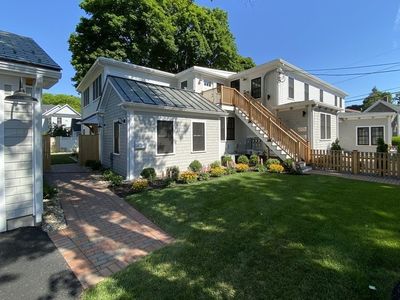 2 Parsons St #B, Newburyport, MA, 01950