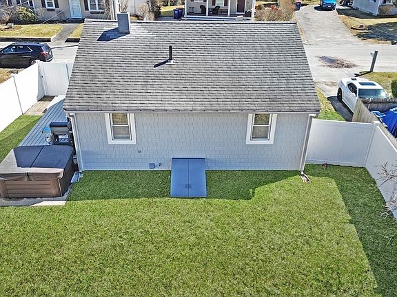 4th image of 12 Mason Street Ext