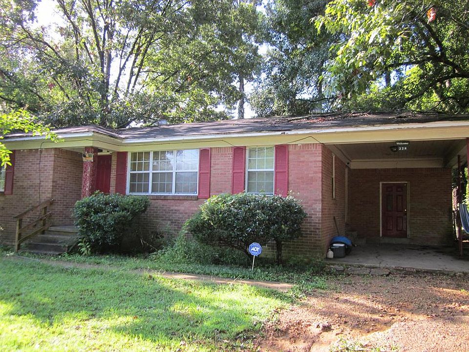 1st image of 228 Perkins Ln