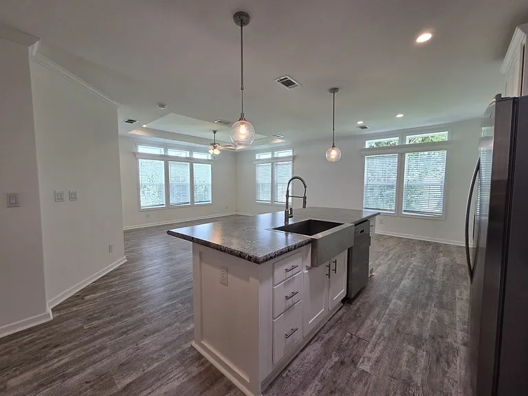 2879 Canyon Dr #689 — Photo 8