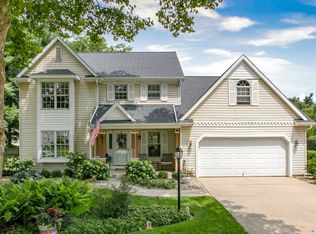 10643 Red Pine Dr, Granger, IN 46530
