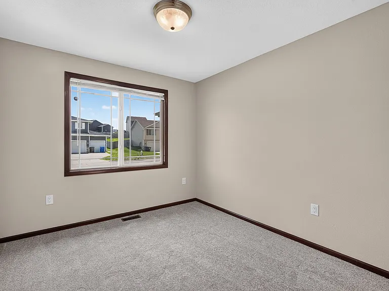 5302 SE 24th St — Photo 23