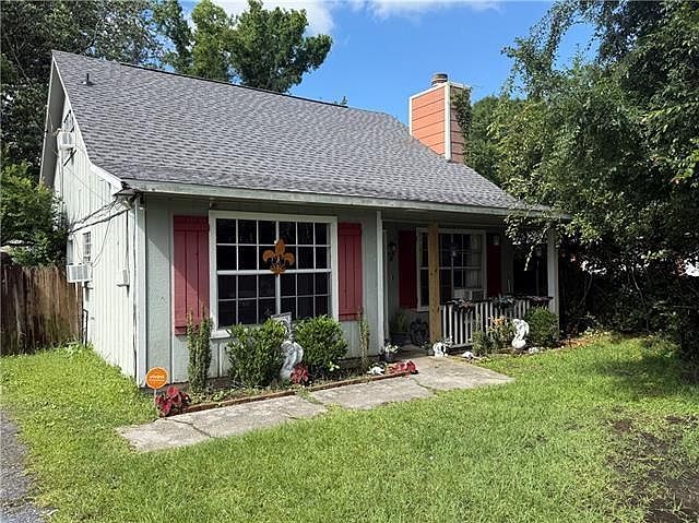 1st image of 2413 Oriole St