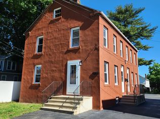 97 Oak St, Windsor Locks, CT 06096