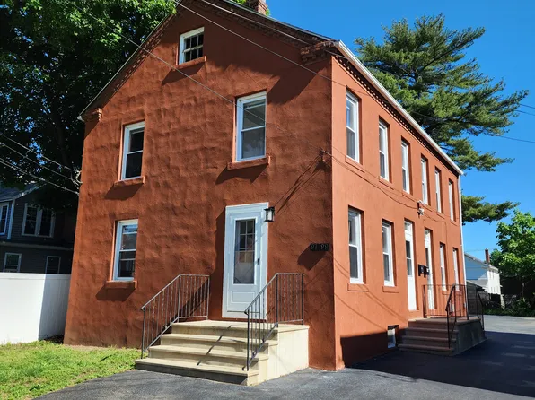 97 Oak St, Windsor Locks, CT 06096
