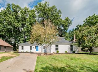 28080 Southbridge Cir, Westlake, OH 44145
