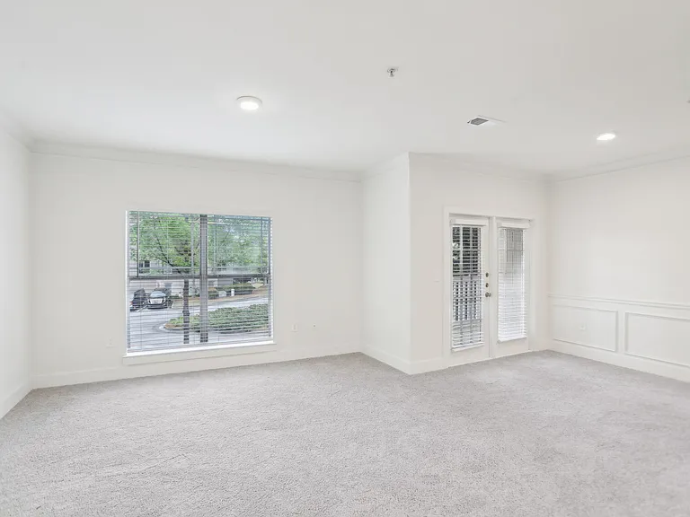 Wesley Kensington Apartments at Stonecrest — Photo 12