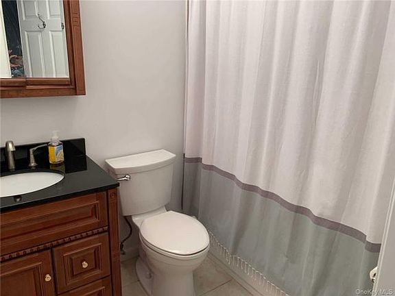 4th image of 33 Ohio Ave