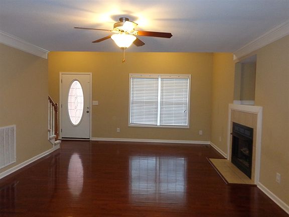 5th image of 94 West Dr