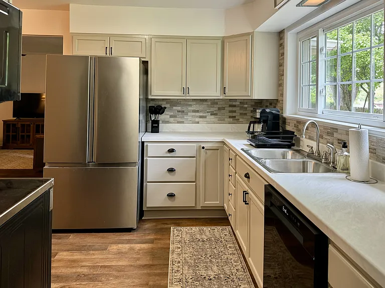 5350 Denwood Ave — Photo 9
