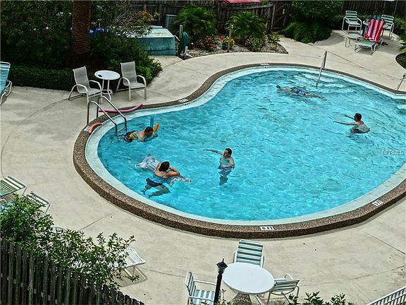 4th image of 225 Country Club Dr #1407