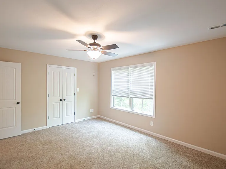 222 Smithson Ln — Photo 12