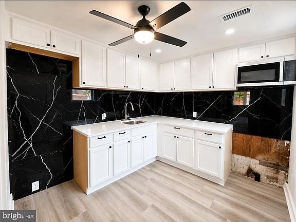 5th image of 2802 Cantrell St