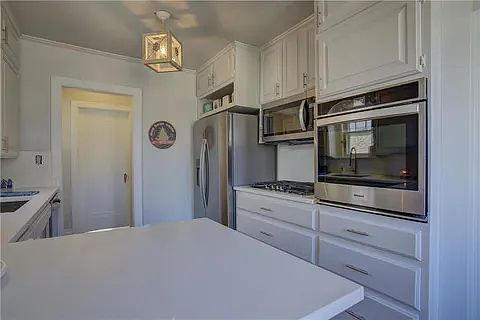 3rd image of 3132 NW 22nd St