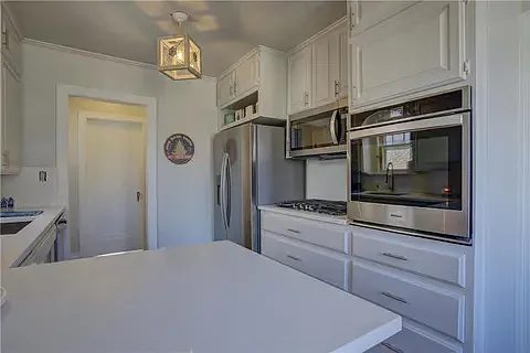 3132 NW 22nd St — Photo 3